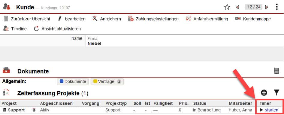 Screenshot geöffneter Kundendatensatz mit markiertem Button „starten“ im Bereich „Zeiterfassung Projekt“