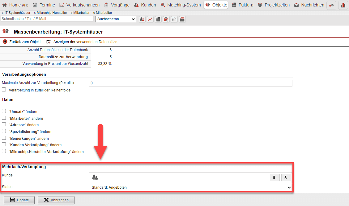 Screenshot der Ansicht zur Massenbearbeitung von Objekten mit markiertem Bereich zum Eintragen von Mehrfach-Verknüpfungen